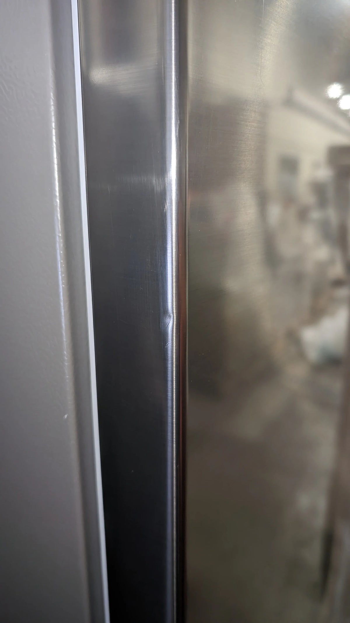 24 In. Counter-Depth Bottom Freezer Refrigerator L15662