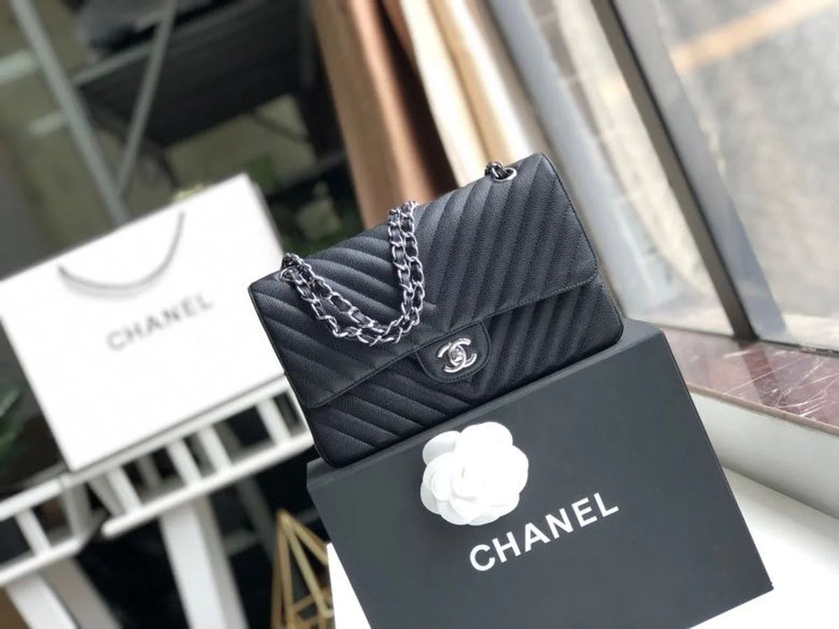 Black Chevron Handbag W7762