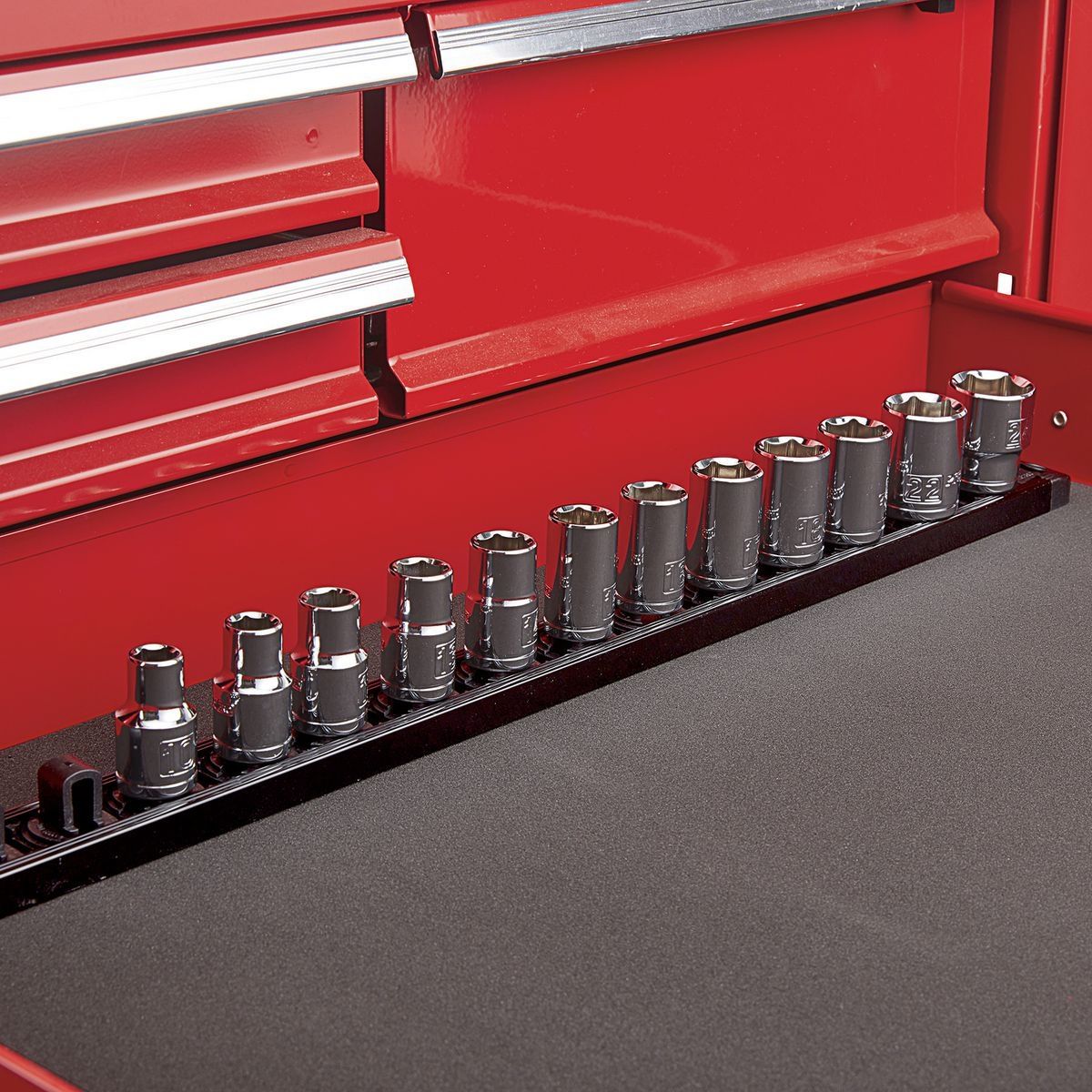1/2 in. Magnetic Socket Rail with Twist Lock X5256